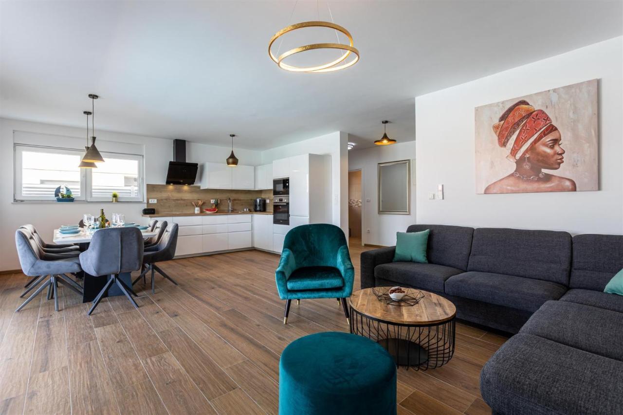 Villa Manhattan Dobrinj Exteriör bild