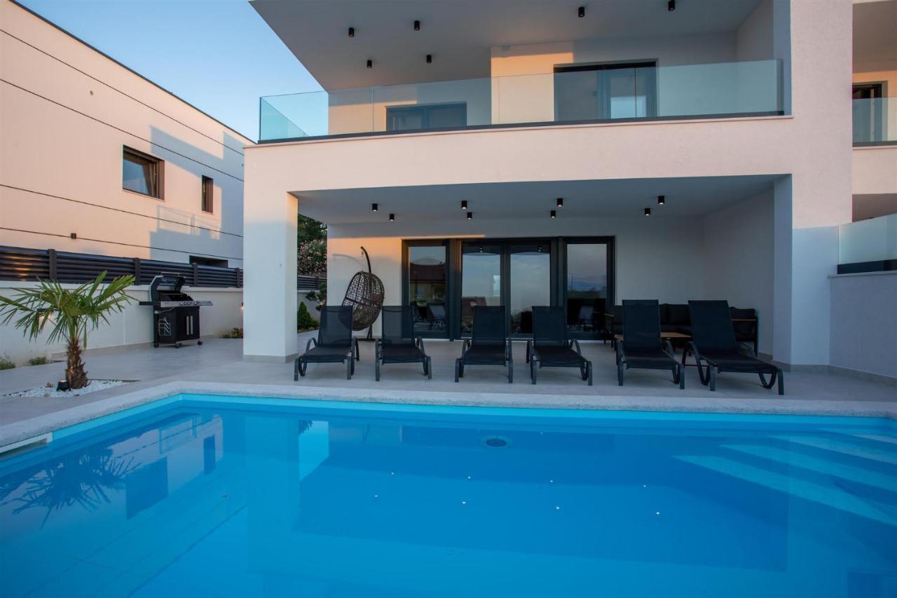 Villa Manhattan Dobrinj Exteriör bild